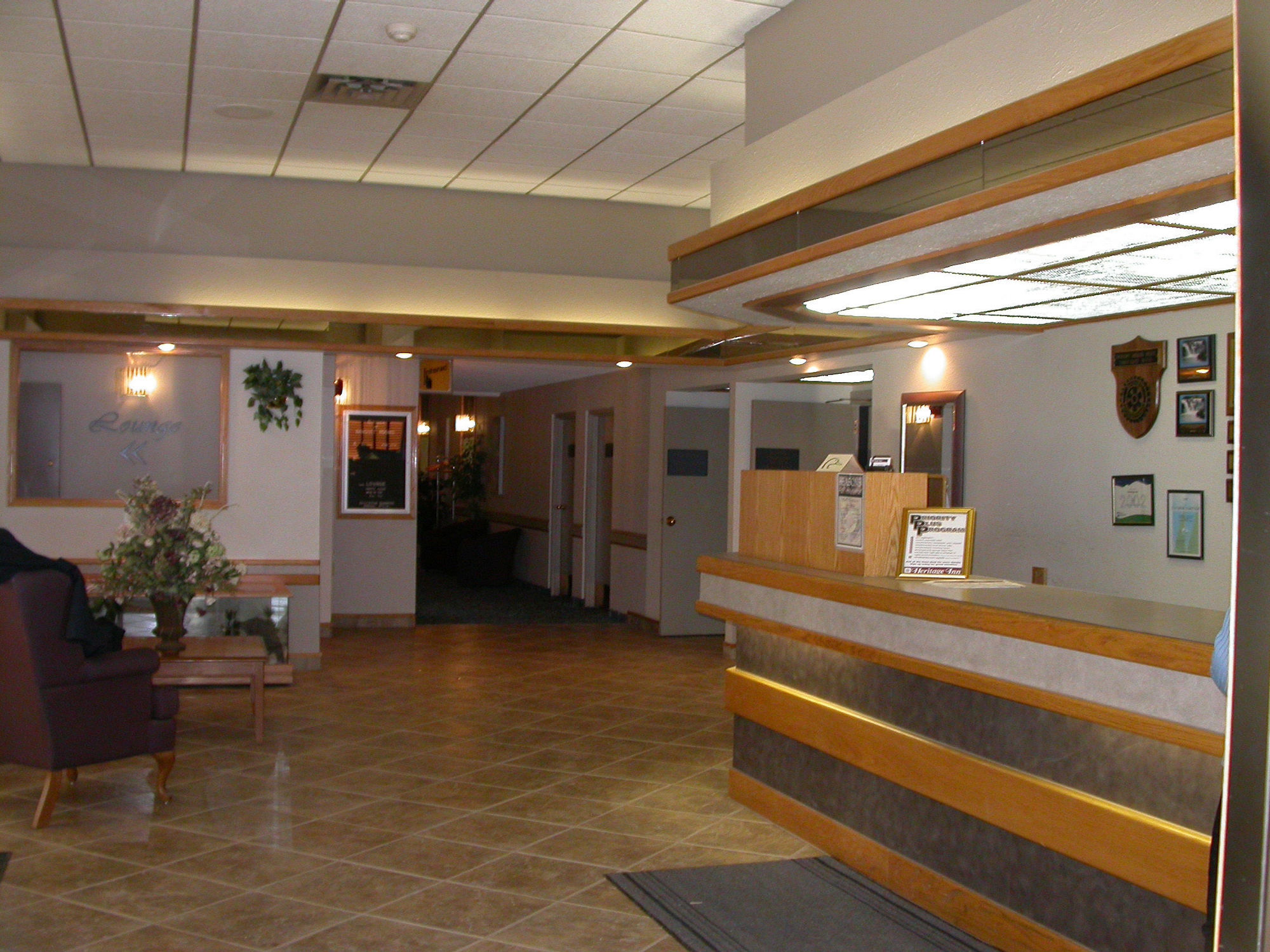 Heritage Inn Hotel & Convention Centre - Pincher Creek Dalaman gambar